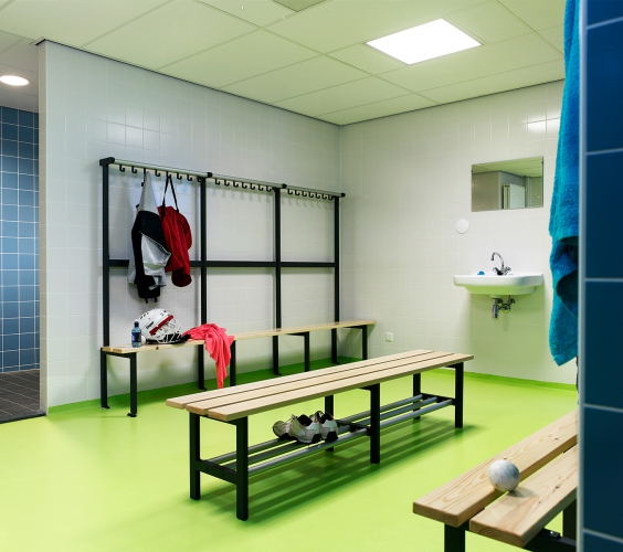 Adonis, une gamme complète de vestiaires